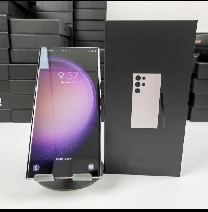 Samsung Galaxy S23 ultra neuf 512go